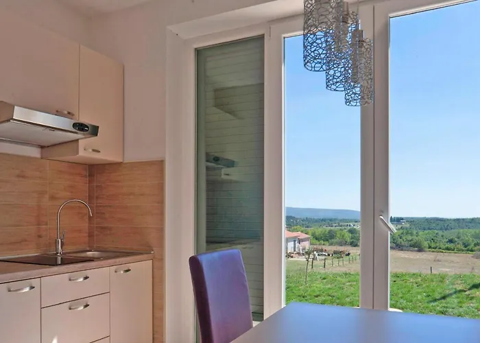 Kastel Pineta In Sveti Martin * Istrien Konukevi Nedeščina